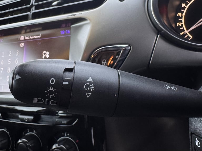 2017 DS Automobiles DS 3 1.2 PureTech 82 Chic 3dr HATCHBACK Petrol Manual