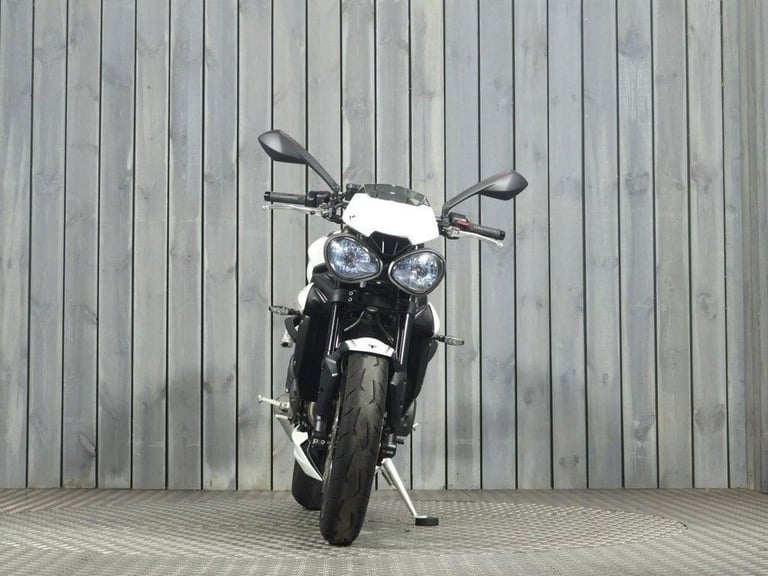 2018 18 TRIUMPH STREET TRIPLE 765 R