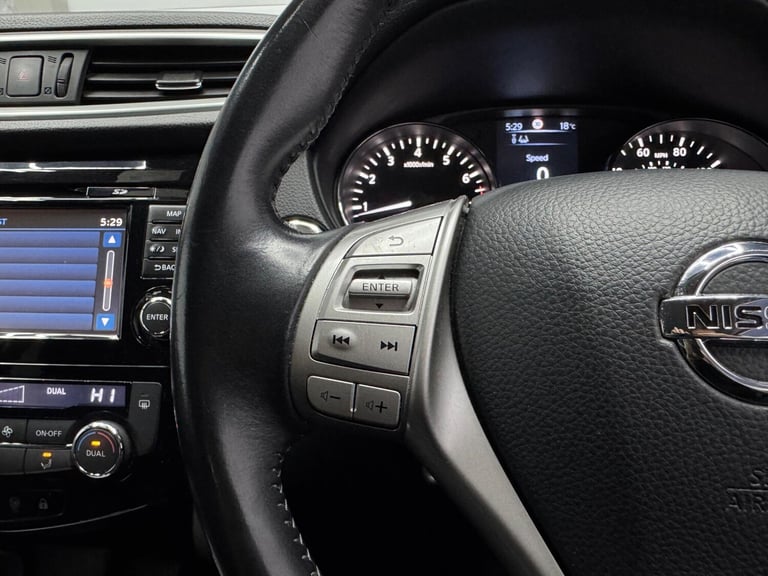 2016 Nissan Qashqai 1.2 DIG-T N-Connecta XTRON 2WD Euro 6 (s/s) 5dr HATCHBACK Petrol Automatic