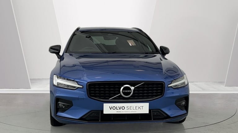 2020 Volvo V60 R-Design, B5 mild hybrid Estate Petrol Automatic
