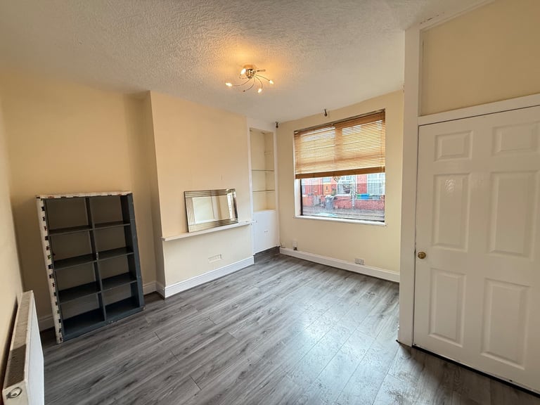 TO LET – IMMACULATE 2 BED TERRACE HOME in ABBEY HEY GORTON, MANCHESTER, (M18 Area)