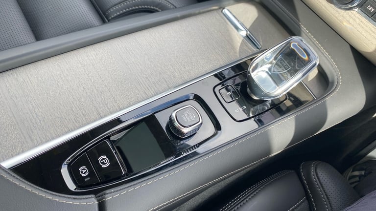 2024 Volvo XC90 2.0 T8 PHEV Ultra Dark 5dr AWD Geartronic Estate Estate Hybrid Automatic