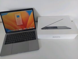 MacBook Pro Space Grey 2019 TouchBar