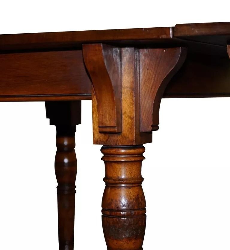 Rare Gillows Lancaster 1789-1795 George III American Walnut Dining Table