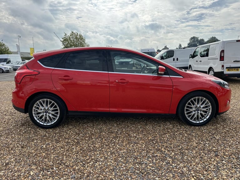 2014 Ford Focus 1.0T EcoBoost Zetec Navigator Hatchback 5dr Petrol Manual Euro 5 (s/s) (125 Hatch...