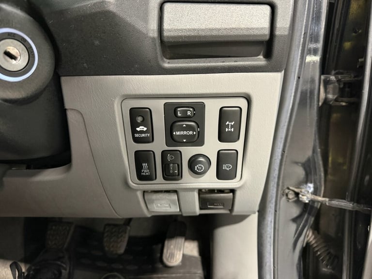 2010 60 TOYOTA HI-LUX 2.5 D-4D HL3 PICKUP 4DR DIESEL MANUAL 4WD (194 G/KM, 144 B