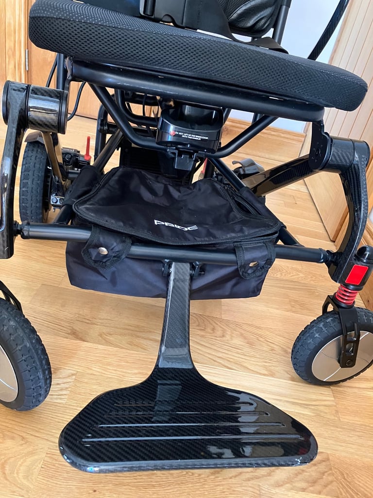Pride IGo Lite carbon fibre ultralight electric wheelchair 
