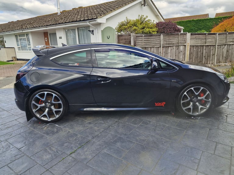 image for Vauxhall, ASTRA GTC, Hatchback, 2012, Manual, 1998 (cc), 3 doors