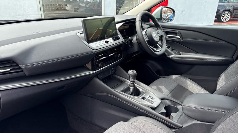 2025 Nissan Qashqai 1.3 DiG-T MH N-Connecta [Glass Roof] 5dr Petrol Hatchback Hatchback Petrol Ma...