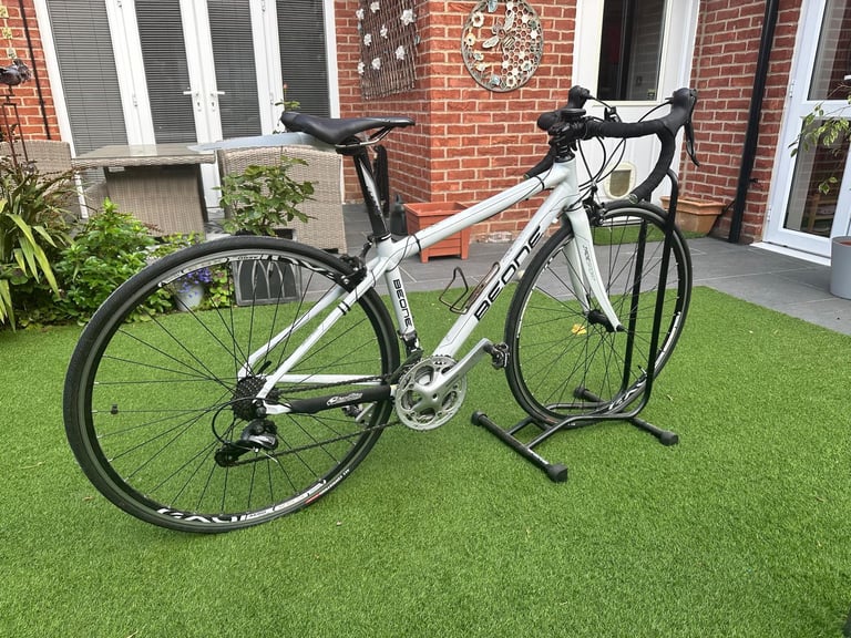 image for BEONE women’s Road bike 