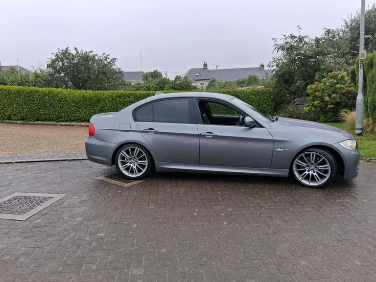 BMW, 3 SERIES, Saloon, 2009, Manual, 1995 (cc), 4 doors