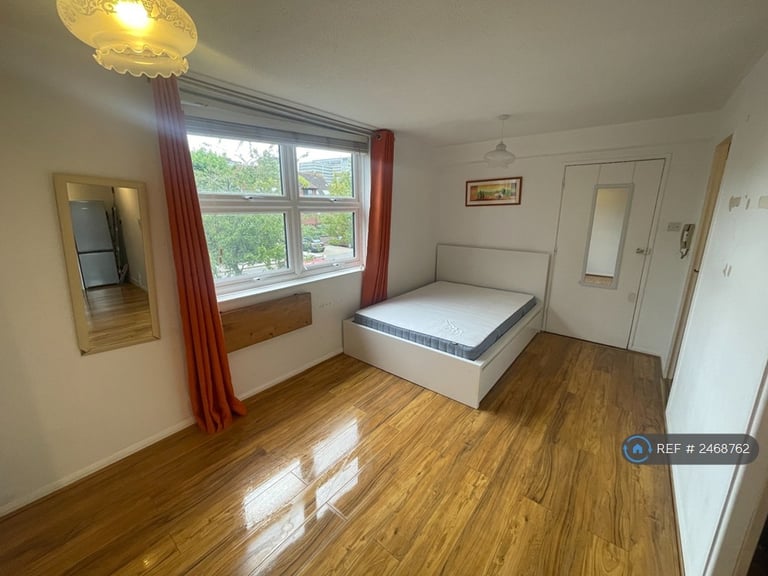 image for Studio flat in Spencer Mews, London, W6 (#2468762)
