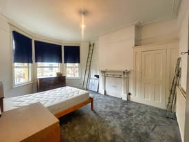 LARGE ROOM AVAILABLE - HOUSE SHARE - £1200 PCM INC ALL BILLS - NEWICK ROAD, LOWER CLAPTON E5!