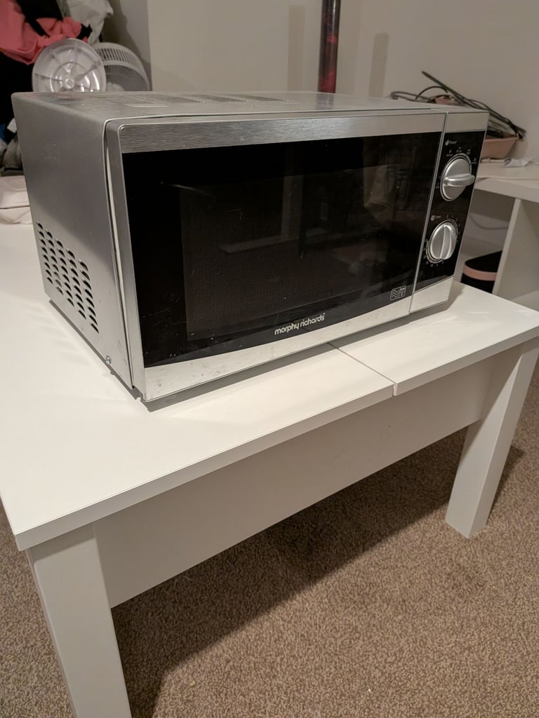 image for Free 800w microwave oven