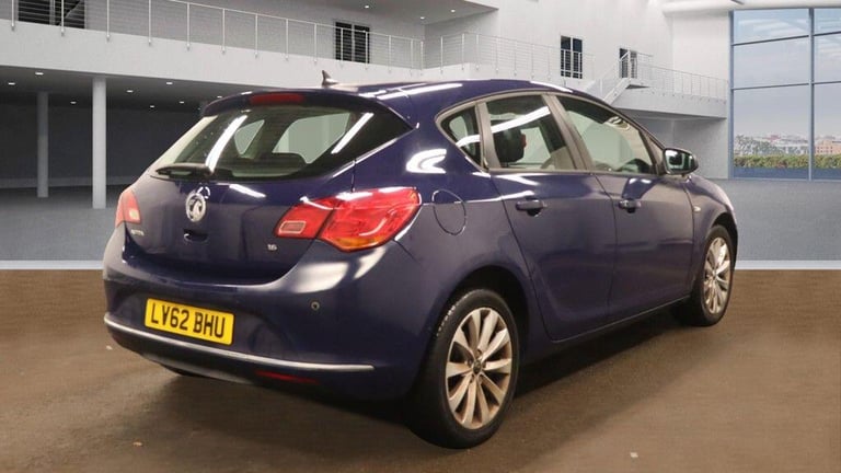 2012 Vauxhall Astra 1.6 16v Active Euro 5 5dr HATCHBACK Petrol Manual
