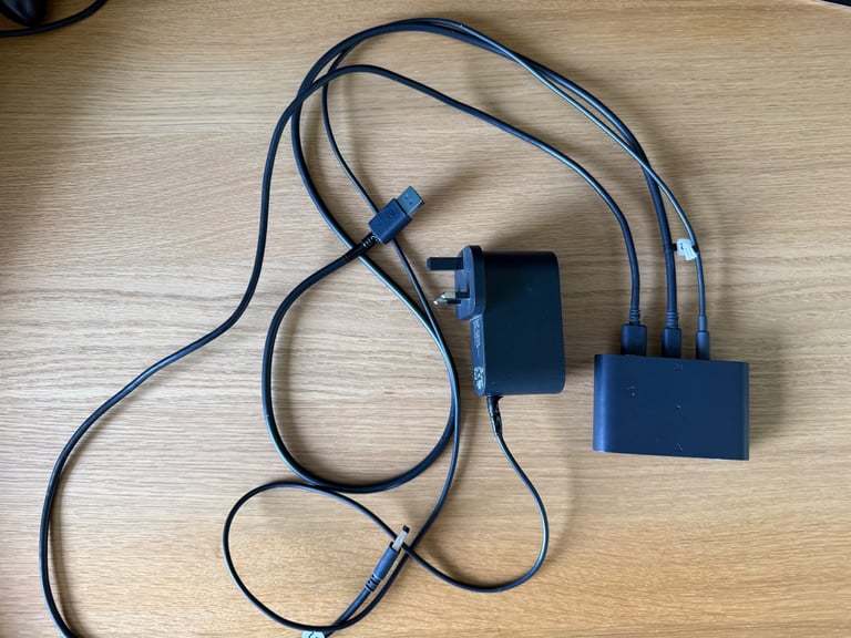 HTC Vive Pro v1 headset and controllers