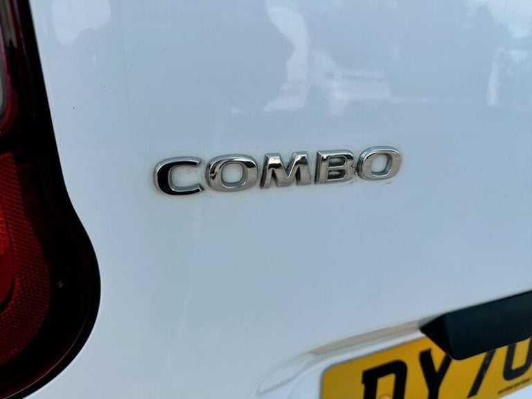 2020 Vauxhall Combo 2300 1.5 Turbo D 100ps H1 Sportive Van PANEL VAN DIESEL Manual