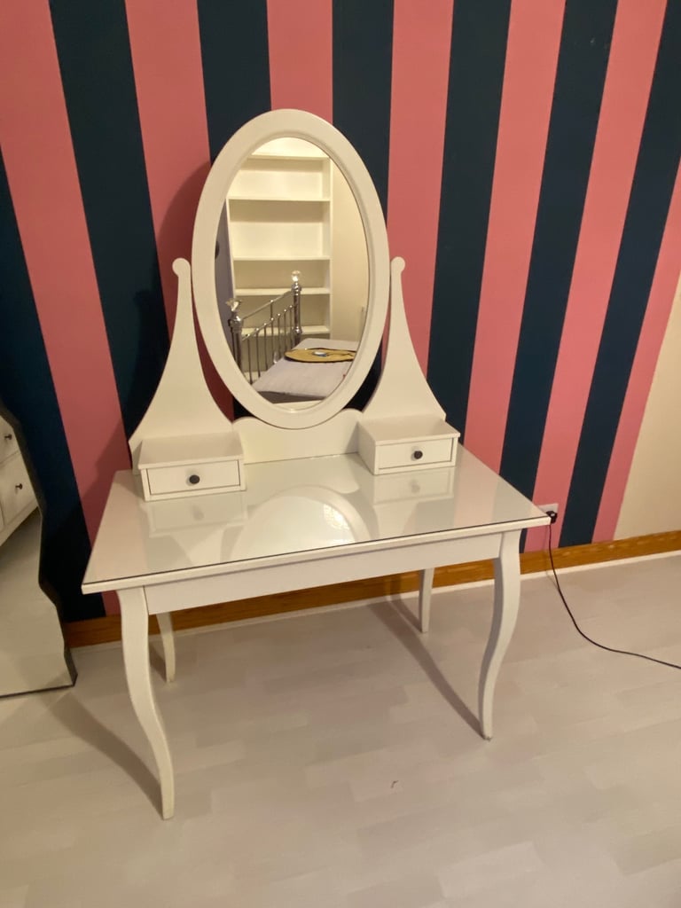 White dressing table 