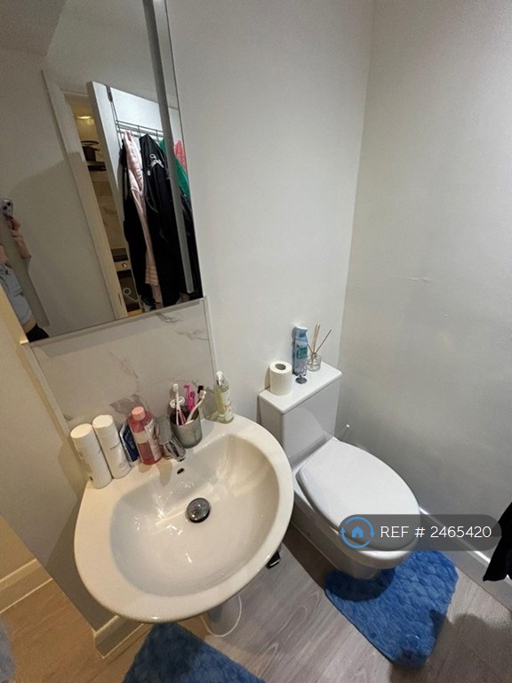 Studio flat in Whymark House, London, N22 (#2465420)