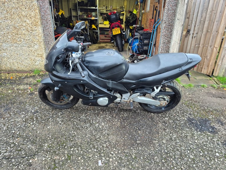 Yamaha YZF600 Thundercat 1997 - Breaking full bike