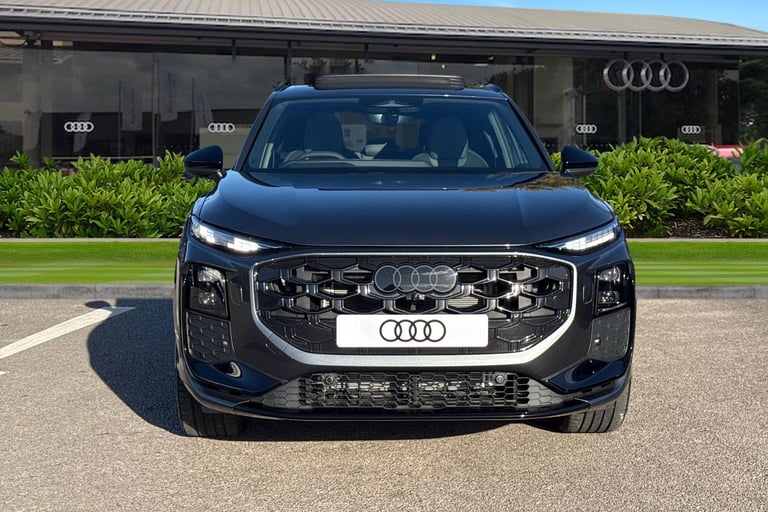 2025 Audi Q3 1.5 e-hybrid Launch Edition S Tronic Euro 6 (s/s) 5dr 26kWh SUV Automatic