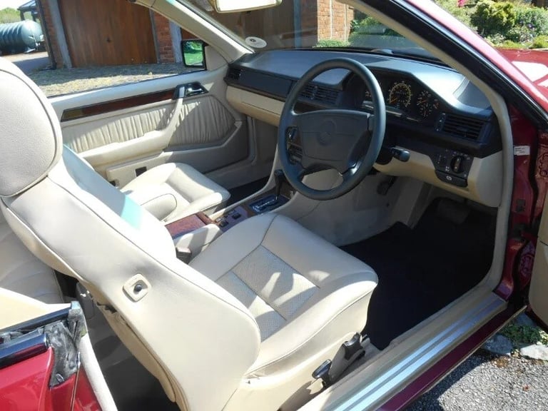 1994 Mercedes-Benz E Class E220 2-Door Petrol