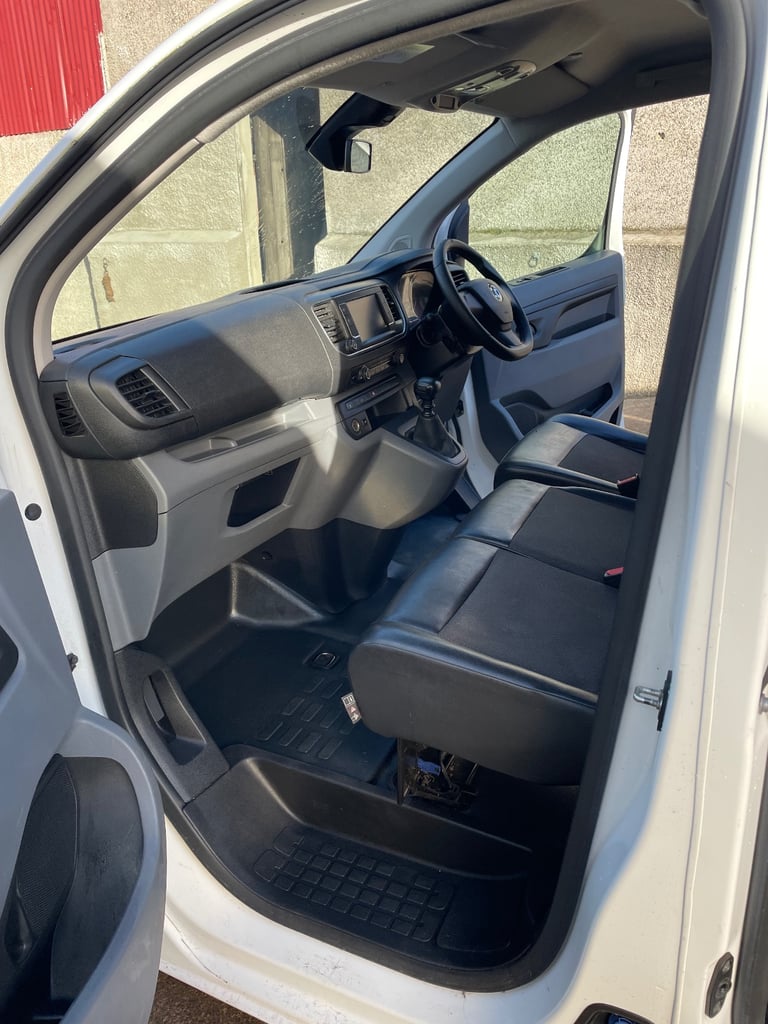 Vauxhall VIVARO 2019, Manual, 1499 (cc)