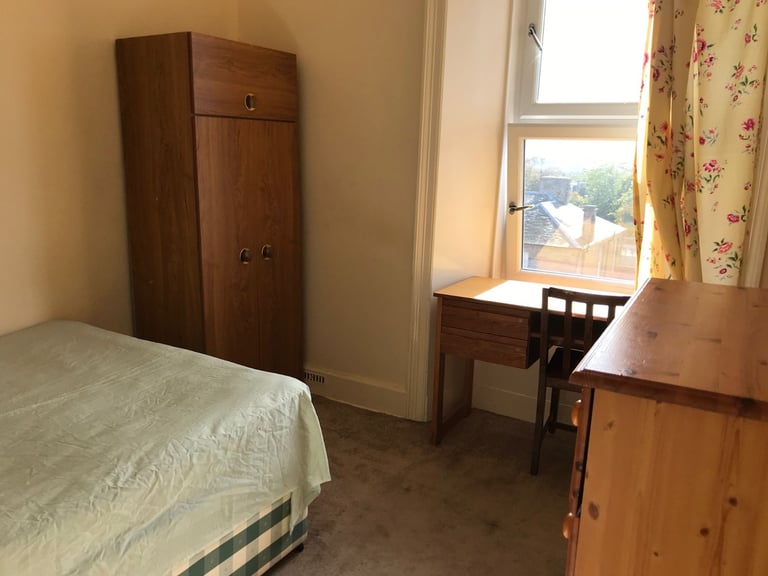 A double room near city center and Edinburgh university