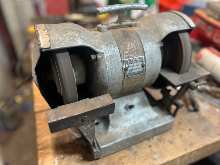 VINTAGE Black and Decker Junior Bench Grinder 6” in working order