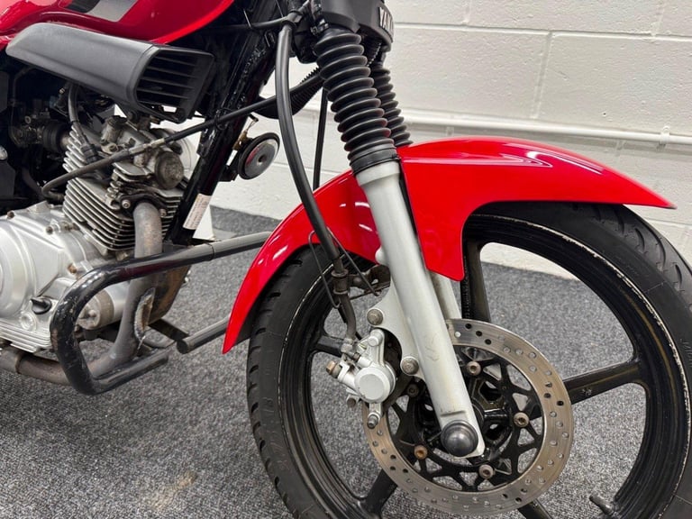 YAMAHA YBR125 - ONLY 7694 MILES! - LONG MOT - LEARNER BIKE 
