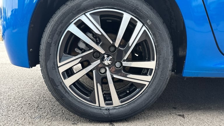 2022 Peugeot 208 1.2 PureTech Allure Premium + Hatchback 5dr Petrol Manual Euro 6 (s/s) (100 Hatc...