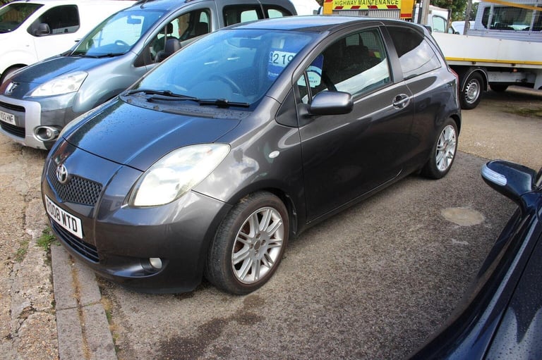 image for TOYOTA YARIS 1.3 VVT-i SR 3dr 2008