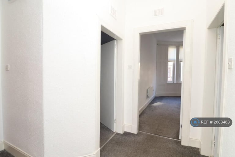 2 bedroom flat in Boyd Street, Glasgow, G42 (2 bed) (#2683483)