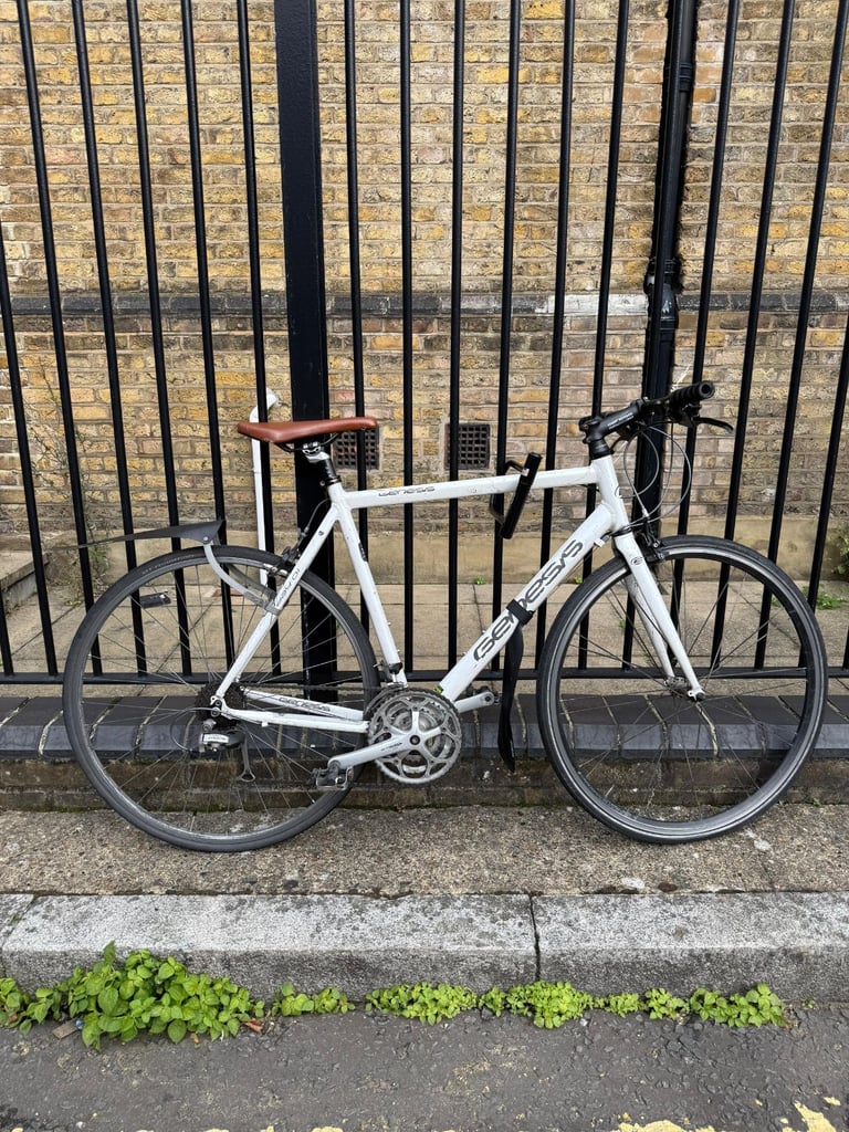 image for Genesis Road Bike + Accessories – £150 – Brick Lane
