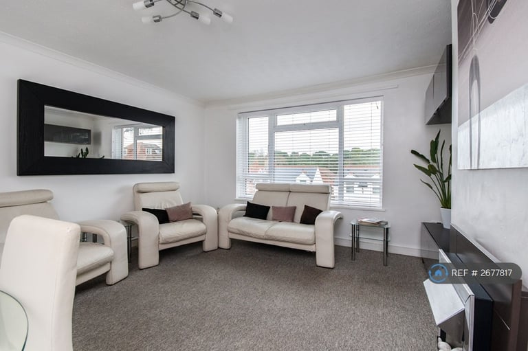 2 bedroom flat in Burnaby Road, Bournemouth, BH4 (2 bed) (#2677817)