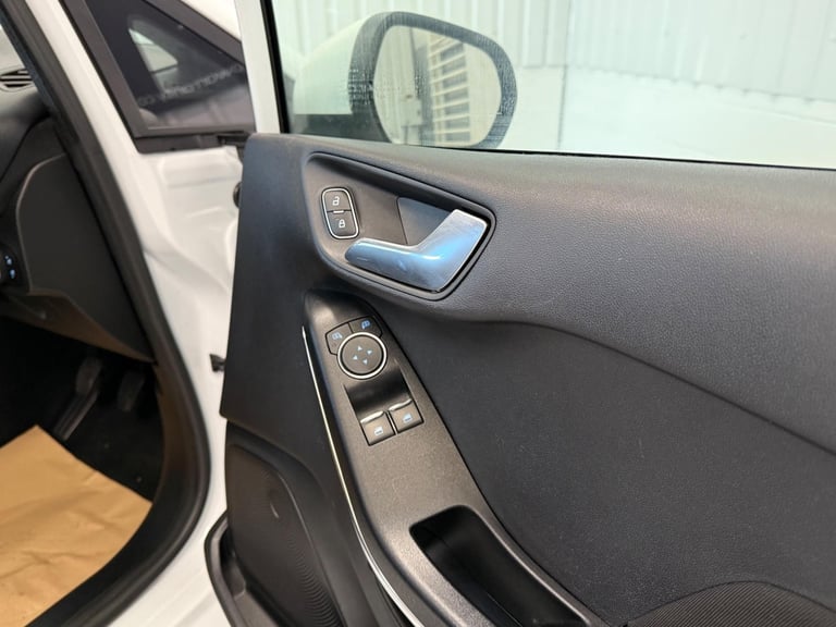 2018 Ford Fiesta 1.0T EcoBoost Zetec Euro 6 (s/s) 3dr HATCHBACK Petrol Manual