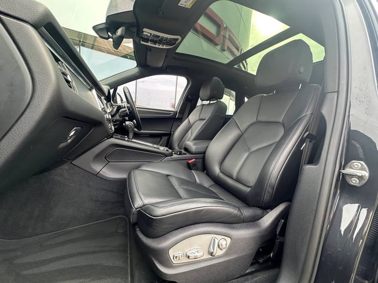 2024 Porsche Macan 5dr PDK SUV Petrol Automatic