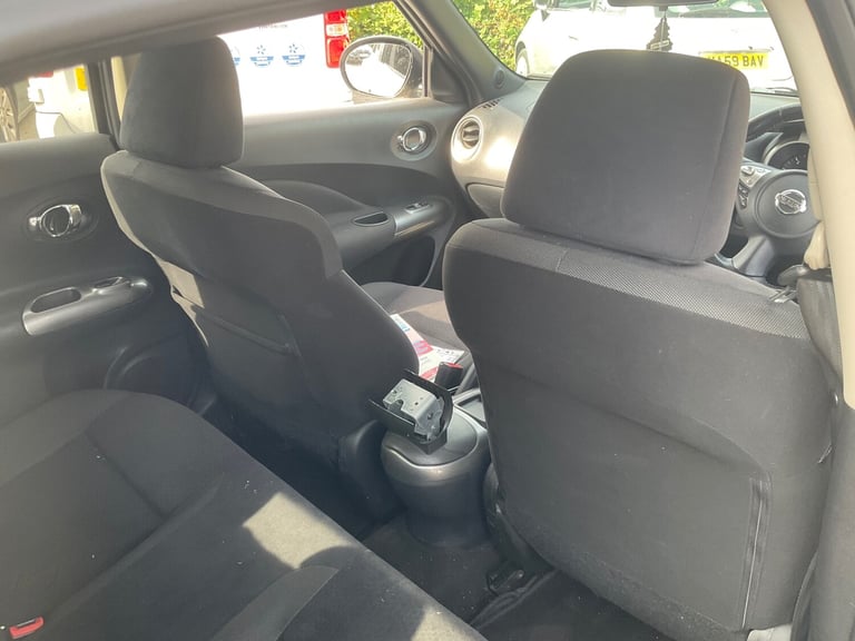 2011 Renault Laguna 2.0 dCi 150 Dynamique TomTom 5dr HATCHBACK Diesel Manual