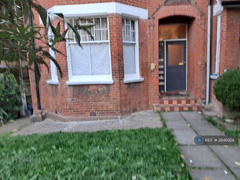 image for Studio flat in Streatham, London, SW16 (#2646928)