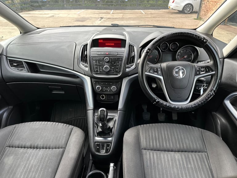 2013 Vauxhall Zafira Tourer 1.8 16V Exclusiv Euro 5 5dr Petrol