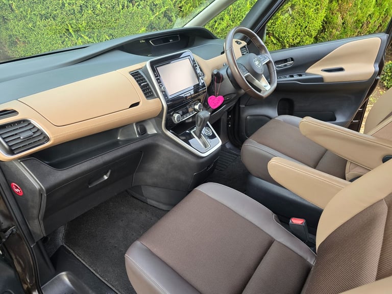 NISSAN SERENA 2.0 S-HYBRID Highway Star V - AUTOMATIC - 8 SEATER - 5DR - 2018