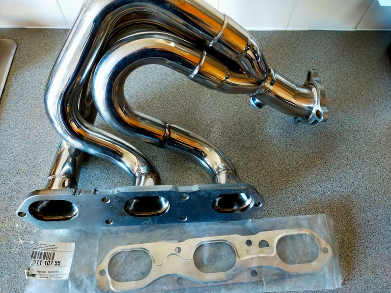 PORSCHE BOXSTER 986  2.5 HEADER/ EXHAUST MANIFOLD AND GASKET