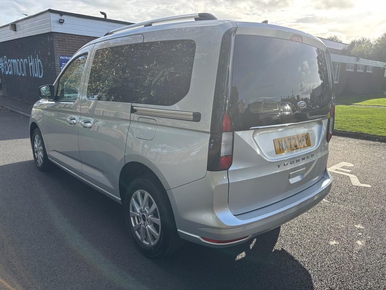 2022 Ford Tourneo Connect 2.0 EcoBlue Titanium Euro 6 (s/s) 5dr MPV Diesel Manual