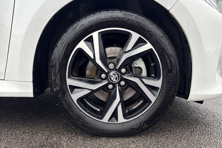 2024 Toyota Yaris 1.5 Hybrid Design 5dr CVT Hatchback Hybrid Automatic