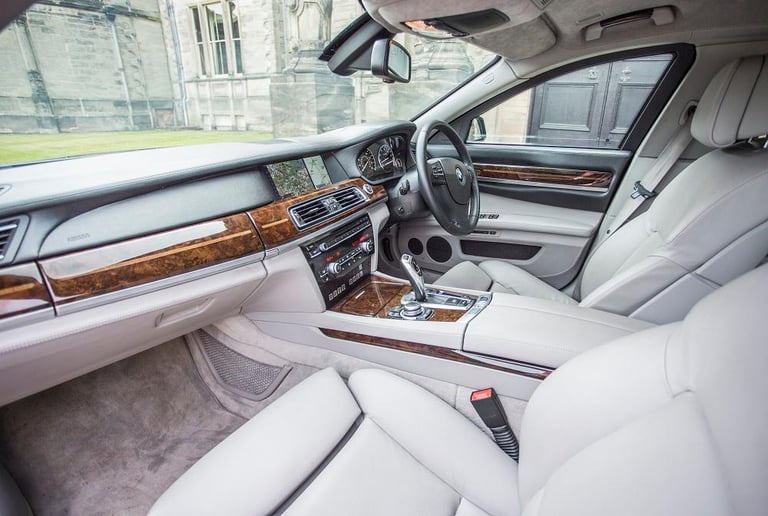 BMW 760Li High-Security VR7/9 Armoured Car
