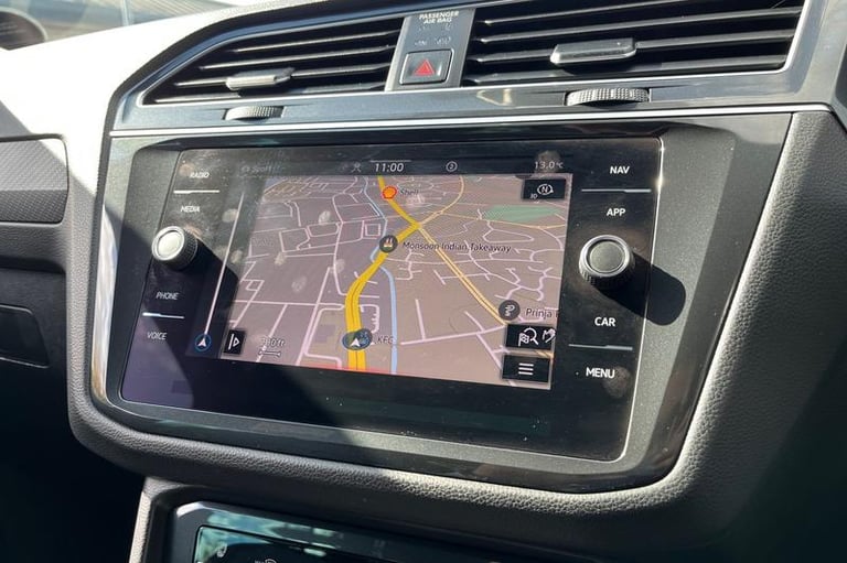 2021 Volkswagen Tiguan 2.0 TDI R-Line 5dr DSG ** Touch Screen Navigation - USB / Bluetooth Connec...