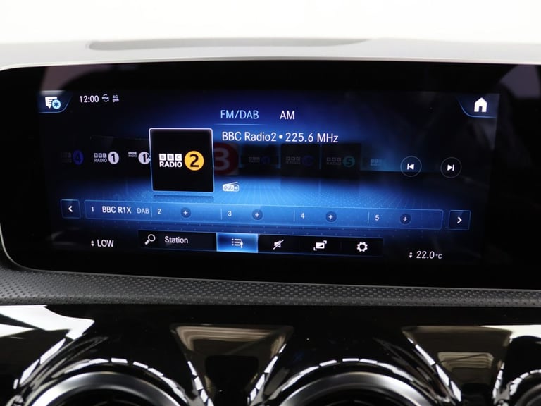 2019 Mercedes-Benz A-Class 1.3 A200 Sport (Executive) Hatchback 5dr Petrol 7G-DCT Euro 6 (s/s) (1...