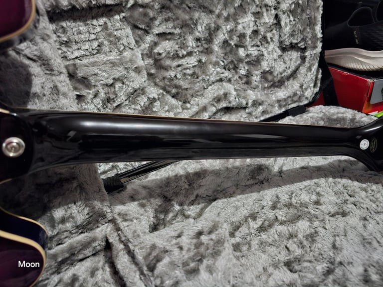 Epiphone ES-335 Semi-Hollow in Blueberry burst