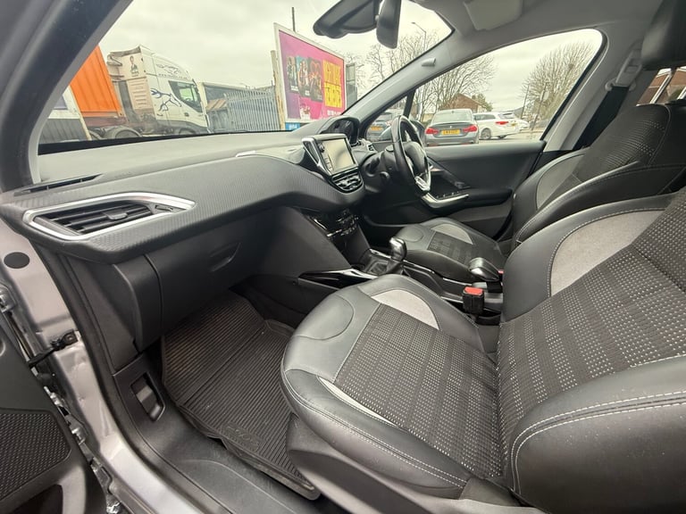 2018 Peugeot 2008 1.2 PureTech Allure 5dr HATCHBACK Petrol Manual