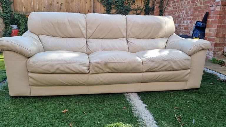 Lether sofa 3 seaters   Italian leather sofa beage 